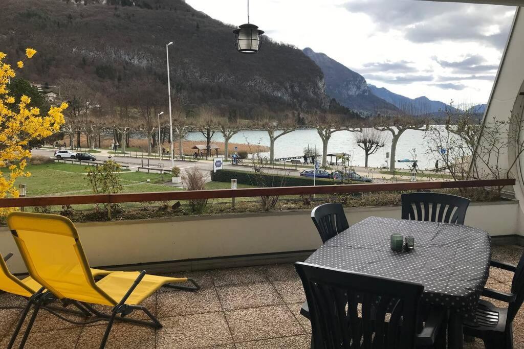 אנסי Chez Jacques - Terrasse Avec Vue Lac Et Montagne מראה חיצוני תמונה